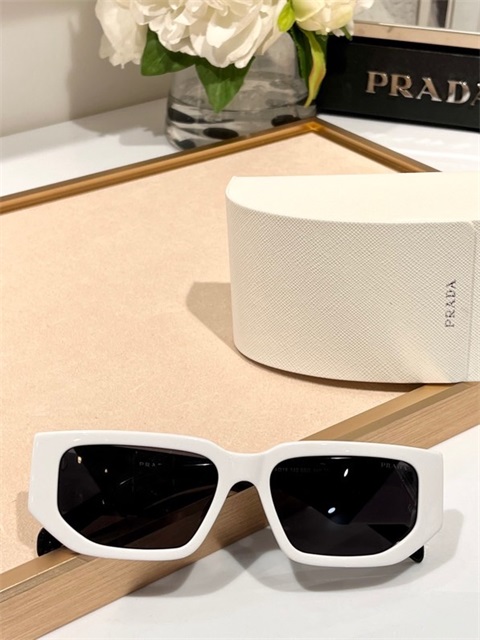 prada sunglass-500